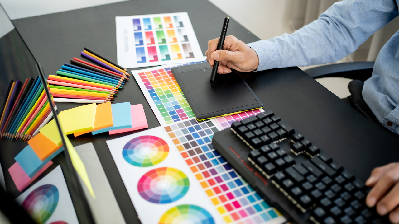 eye-catching social media graphics